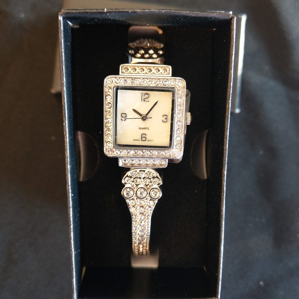 Ladies Cuff Watch NIB Pearl face